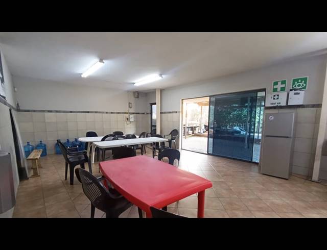 1,397M² WAREHOUSE TO LET IN MAHOGANY RIDGE